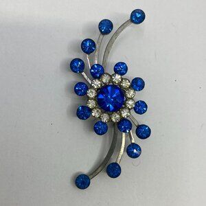 Vtg BEAU JEWELS ? sparkling blue crystal rhinestone brooch